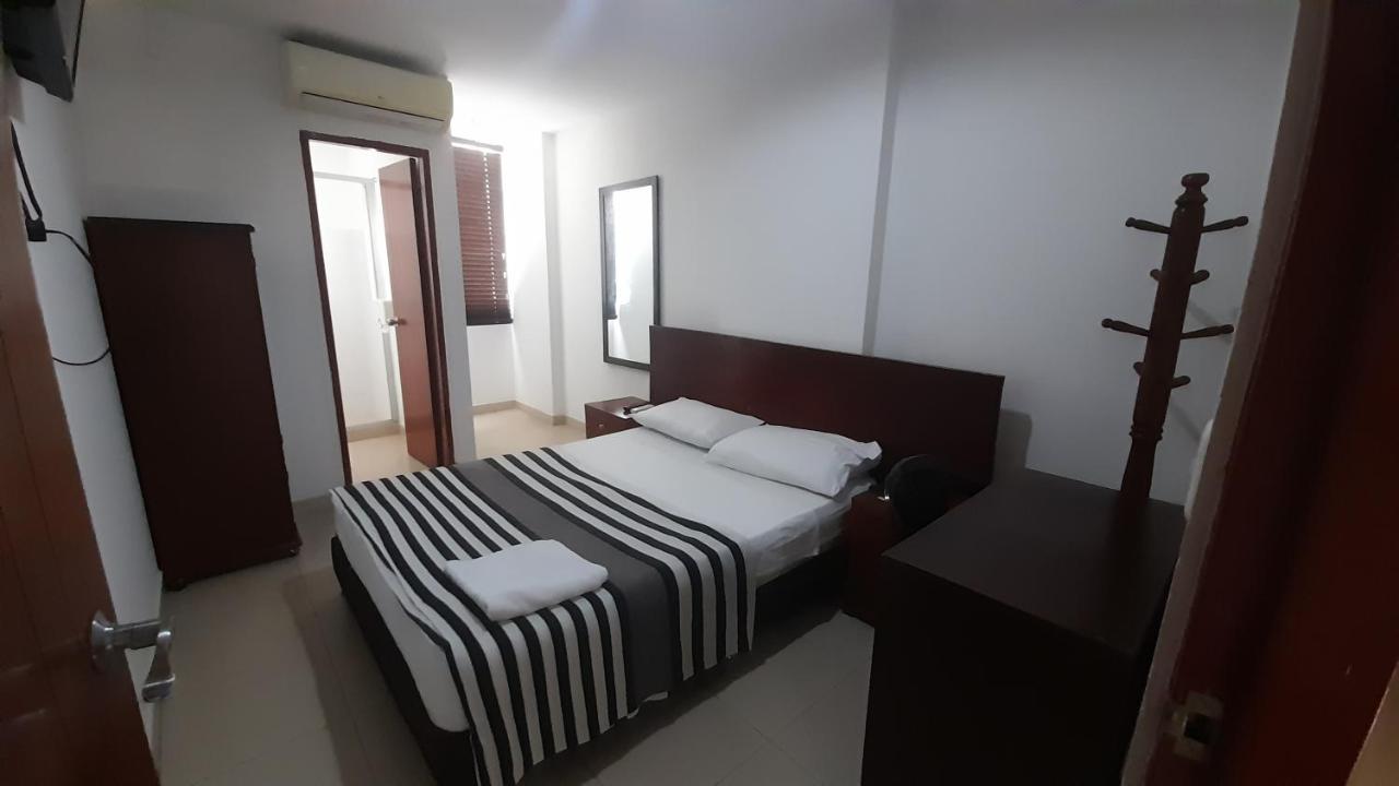 Hotel Santorini Neiva ネイバ エクステリア 写真
